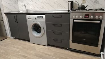 Binalar: Qaraçuxur qəsəbəsi.Neftcilər parkın yanı 2 otaqlı ev kira verilir.qaz — 4