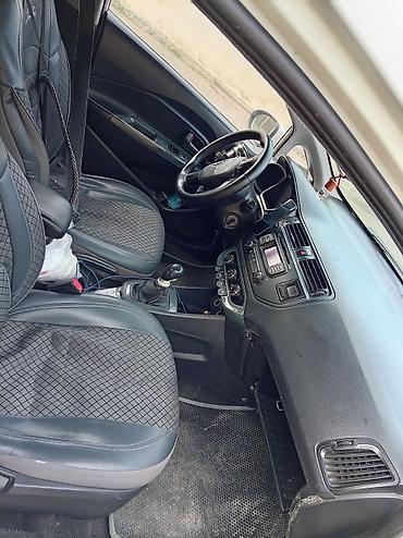 renault megane nece masindir: Kia Rio: 1.4 l | 2012 il Sedan — 3