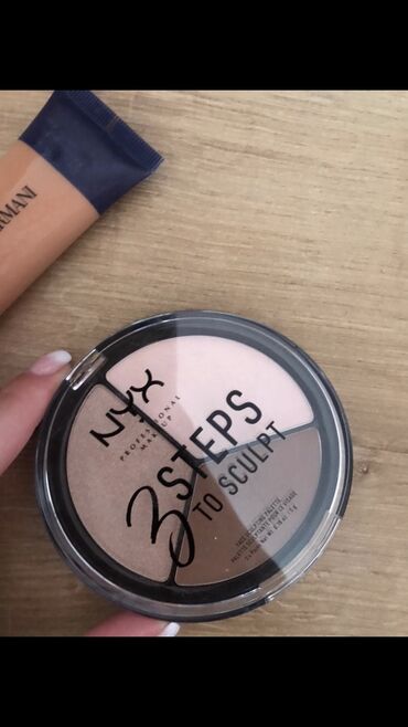 Другая косметика: Nyx yeni 3lüdür ( hem haylayter,hem pudra hem bronzer kimi istifade