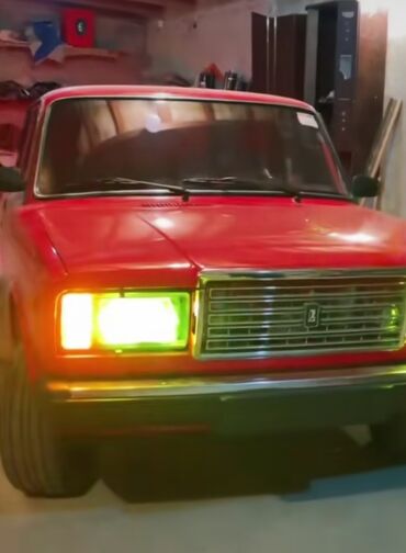 kvadrasikl satisi: Qırmızı klassik sedan – VAZ/Lada 2107 Xüsusiyyətlər: - Kuzov: 4