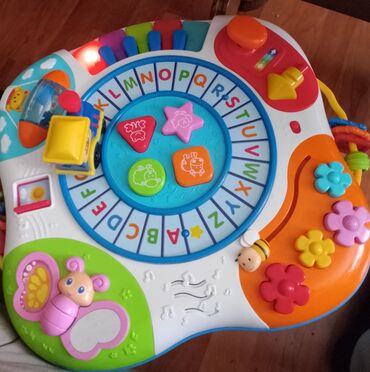 Ostale igračke: Ovaj interaktivni sto za aktivnosti dizajniran je da zabavi i edukuje — 4