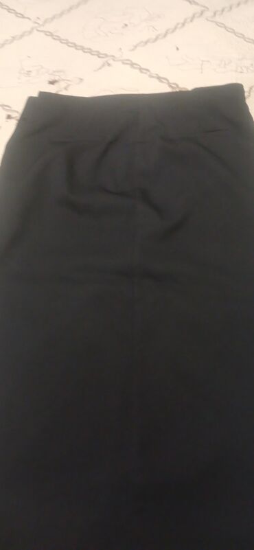 Women's Pants: Qadın ətəyi – qara, klassik düz kəsim - Dizə yaxın uzunluq - Yüksək