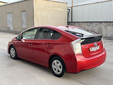 Toyota: Toyota Prius: 2011 г., 1.8 л, Вариатор, Гибрид, Хэтчбэк — 12