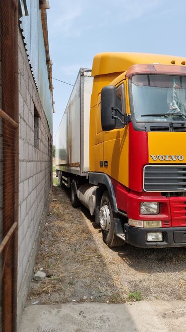 купить тягач из европы: Грузовик, Volvo