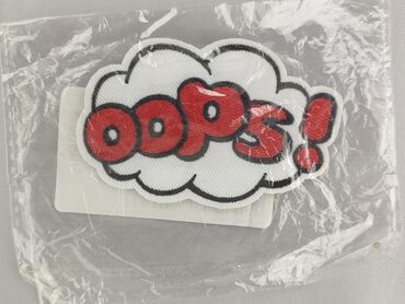 Naszywka z napisem „OOPS!” w kształcie dymku komiksowego, idealna do