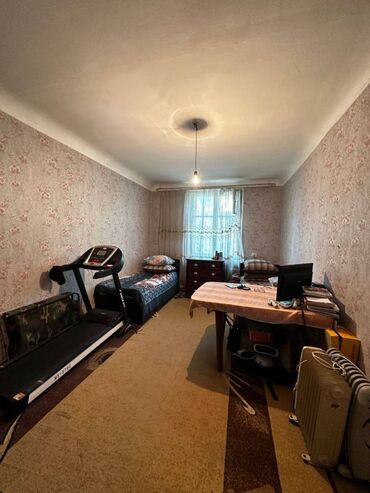 Продажа домов: 2 комнаты, 60 м², Хрущевка, 3 этаж, Старый ремонт