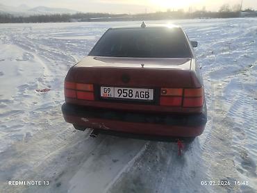 Volkswagen: Volkswagen Vento (седан, поколение на базе Golf III) Цвет: бордовый — 4