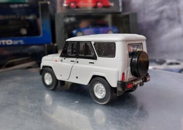 Avtomobil modelləri: UAZ, 2003 il, 1:35, Dəmir, Ödənişli çatdırılma — 9