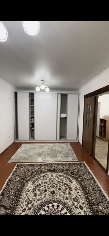 продаю квартиру васильева: 1 комната, 30 м², Сталинка, 1 этаж, Косметический ремонт