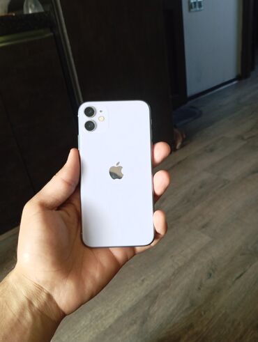 Apple iPhone: IPhone 11, 64 GB, Gümüşü, Face ID