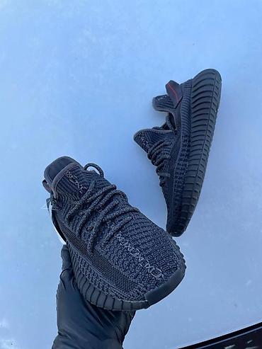 cros: Adidas Yeezy patike

Novo
Brojevi 36 do 46

fb Moja Kupovina 1 — 1