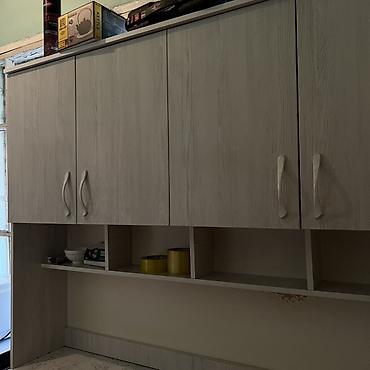 silver kitchen: Продаю б/у Кухонный навесной модуль с полками и шкафами - Материал — 2