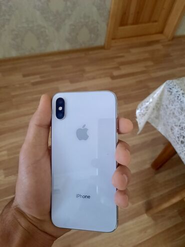 100 manata telefon: IPhone X, 64 GB, Face ID