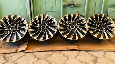 Диски: Литые Диски R 18 Lexus, Комплект, отверстий - 5, Б/у