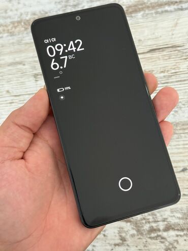 поко х3 про телефон: Redmi, Redmi Note 13, Б/у, 8 ГБ, цвет - Черный, 2 SIM