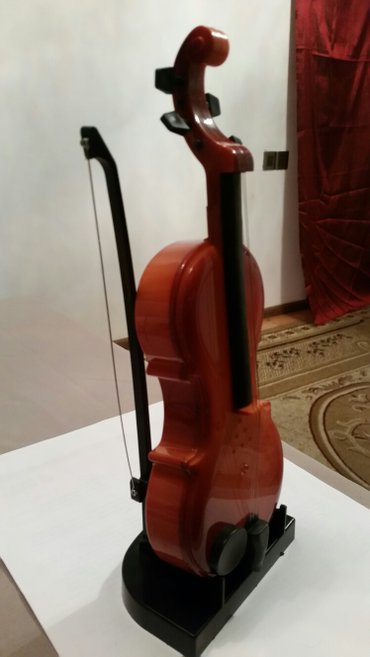 antik suvenir: Скрипка сувенирновая в упаковке. договорная