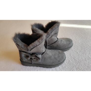 Ugg obuća: Ugg čizme, bоја - Siva, 39 na lalafo.rs — 4 Ugg obuća: Ugg čizme, bоја - Siva, 39 — 4