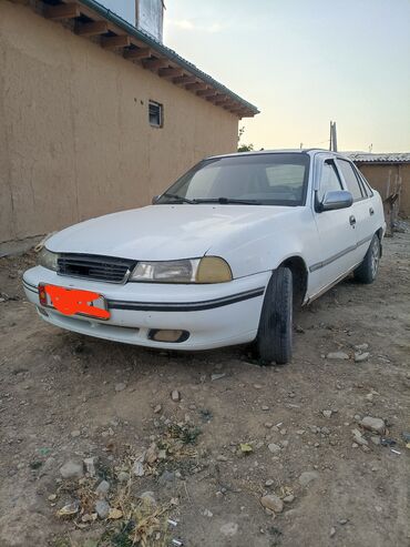 corolla runx: Daewoo Nexia: 1994 г., 1.5 л, Механика, Бензин, Седан