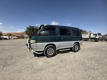 4 vd: Mitsubishi Delica: 1994 г., 2.5 л, Автомат, Дизель, Минивэн — 3