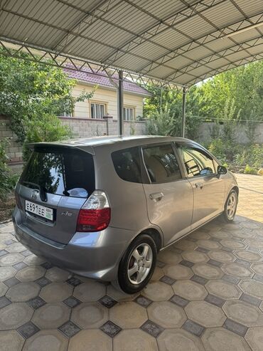 коробка на гольф 4: Honda Fit: 2003 г., 1.5 л, Вариатор, Бензин, Хэтчбэк