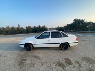 Daewoo: Daewoo Nexia: 1.5 l | 2008 il Sedan — 15