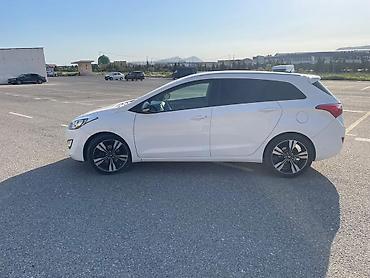 led panel: Hyundai i30 Wagon – ağ rəngli, universal kuzov. Əsas xüsusiyyətlər: - — 1