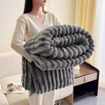 Ćebad i pokrivači: Cebe - prekrivac Toplo premekano, prelepo 160x200- 2600din 230x200- — 5