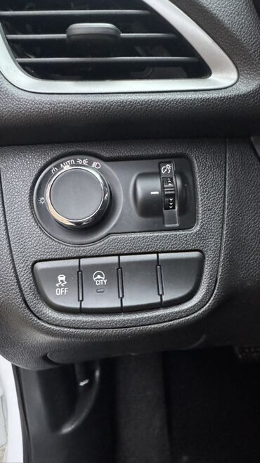 Chevrolet: Chevrolet Spark: 2020 г., 1 л, Вариатор, Бензин, Хэтчбэк — 8