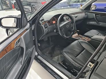 audi 6: Mercedes-Benz E-Class: 2.6 l | 2001 il Sedan — 9