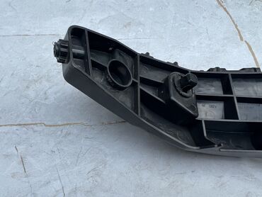 Крылья и комплектующие: Крепление крыла Переднее левое Toyota, 2022 г., Новый, Оригинал — 9