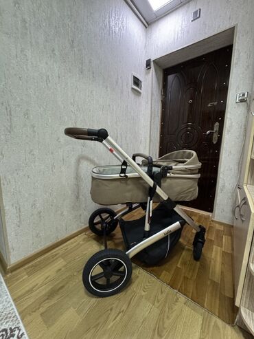 Araba-beşiklər: Çıxarıla bilən beşikli araba — 8