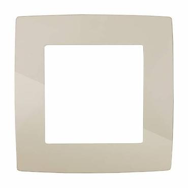 Розетки: Распродажа 
Рамки для розеток от компани и ЭРА в ассортименте — 4