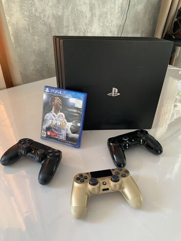 PS4 (Sony PlayStation 4): Продаю ps4 pro 1tb в отличном состоянии, в комплекте идут все провода