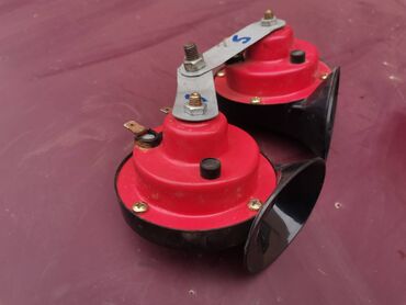 Auto delovi: Sirene za automobile par sa nosacem br.5. Polovno skinuto sa isecenog — 3