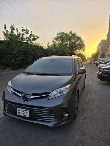 Toyota: Toyota Sienna: 2018 г., 3.5 л, Автомат, Бензин, Минивэн