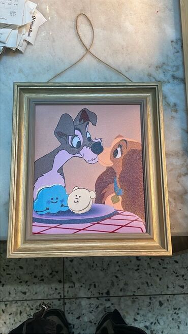 Картины: Картина с изображением цветов в вазе, оформленная в раму. Рама имеет — 3