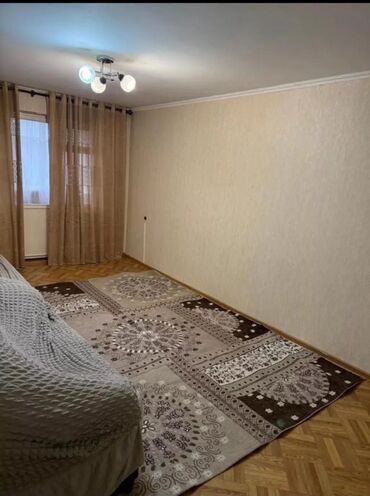 дом рабочый городок: 3 бөлмө, Чогуу жашоосу жок, Толугу менен эмереги бар