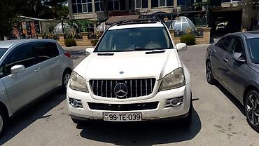 mersedes salon: Mercedes-Benz ML sinfi SUV Xüsusiyyətlər: - Kuzov: ağ rəng, 5 qapılı — 5