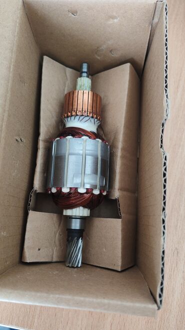 Auto delovi: Rotor elektromotora sa bakarnim namotajima i plastičnim ventilatorom — 7
