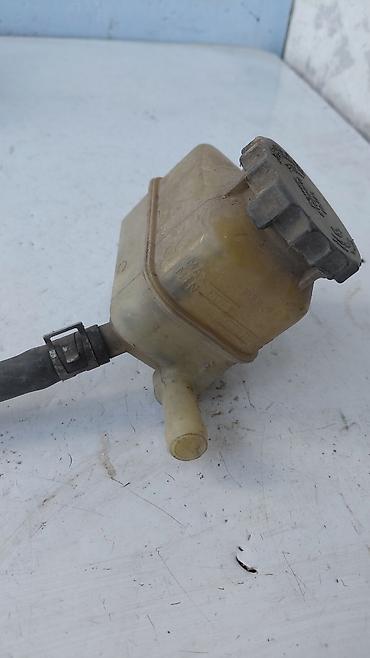 a pine: Бачок Toyota 1999 г., Б/у, Оригинал, Япония — 1