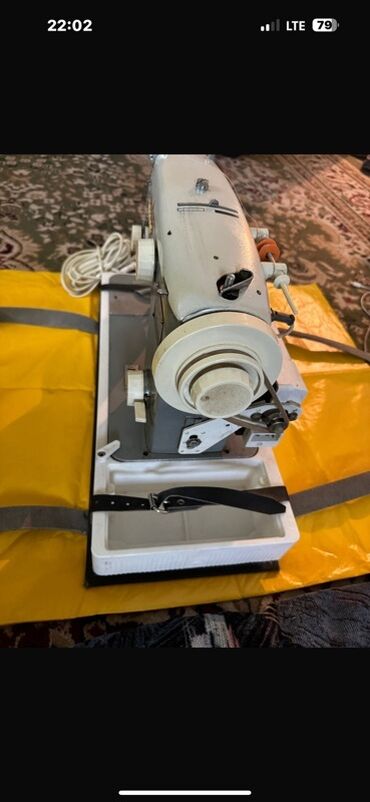 Швейные машины: Швейная машина Veritas, Электромеханическая — 1