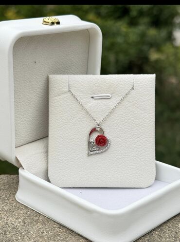 Seplər: Gümüş sep klonla 925 prob qiymət 35 manatdan baslayir.başqa hərflər də — 10