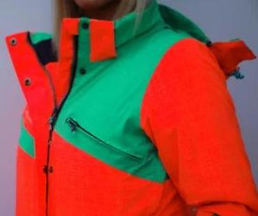 moncler: Ženska jakna u narandžasto-zelenoj kombinaciji boja, pogodna za — 6