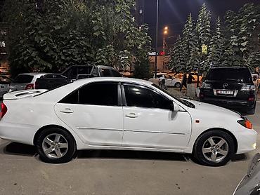 subaru legacy b3: Toyota Camry: 2003 г., Седан — 4