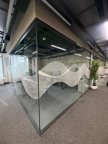 Перегородки на заказ: На заказ Цельностеклянная перегородка, Для офиса, Бронированное стекло, Монтаж, Демонтаж, Бесплатный замер — 24