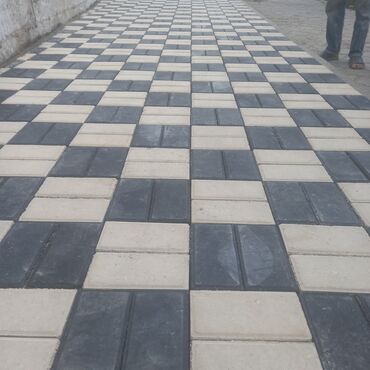 Каменщики, кладчики: Каменщик. 3-5 лет опыта — 20