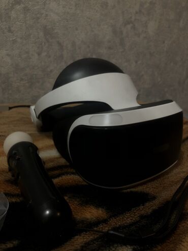PS4 (Sony Playstation 4): Продаю PS4 PRO 1TB Шлем виртуальной реальности PS VR 1 Контролеры