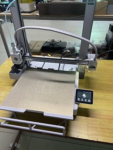 Типография үчүн жабдуулар: 3D‑принтер Bambu Labс A2L модульной платформой и сенсорным управлением — 1