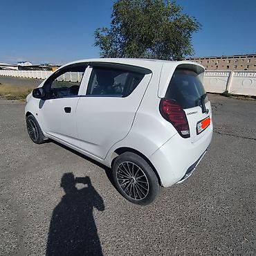 Chevrolet: Chevrolet Spark: 2010 г., 1 л, Механика, Бензин, Хэтчбэк — 5