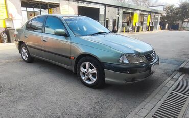 Toyota: Toyota Avensis: 2002 г., 2 л, Автомат, Бензин, Седан